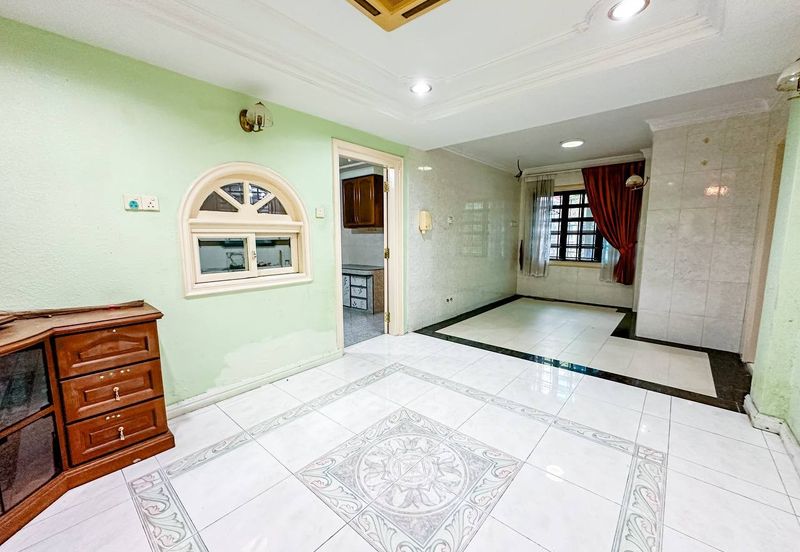 Taman Lembah Keramat AU5