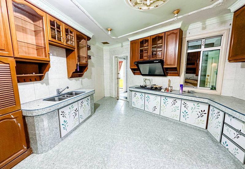 Taman Lembah Keramat AU5