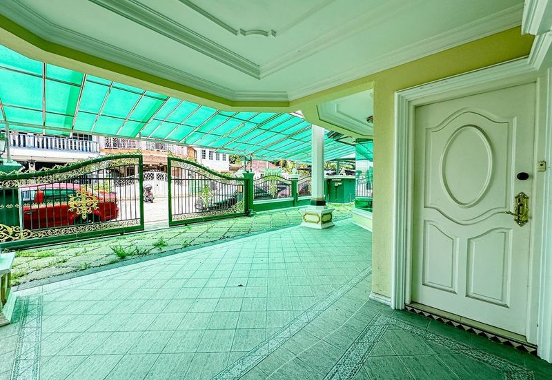 Taman Lembah Keramat AU5