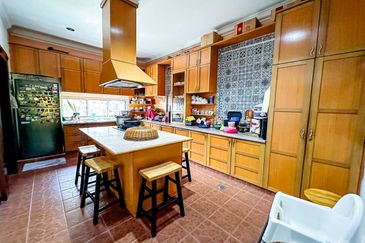 Jalan Ukay Perdana 4/2