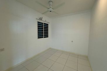 Vista Alam Serviced Apartment
