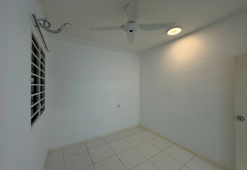 Vista Alam Serviced Apartment