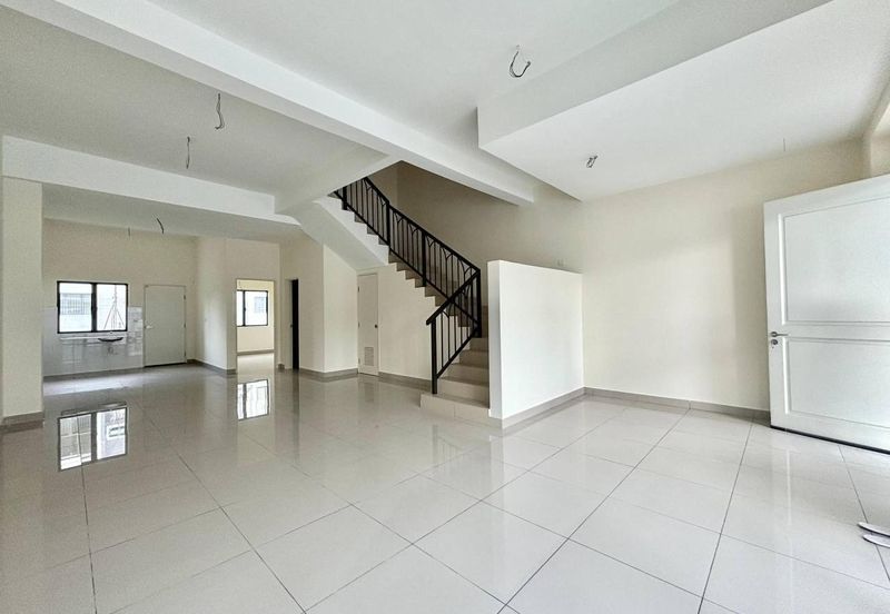 Monet Springtime @ Sunsuria City