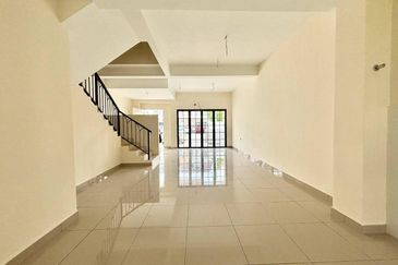 Monet Springtime @ Sunsuria City