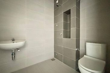 Monet Springtime @ Sunsuria City