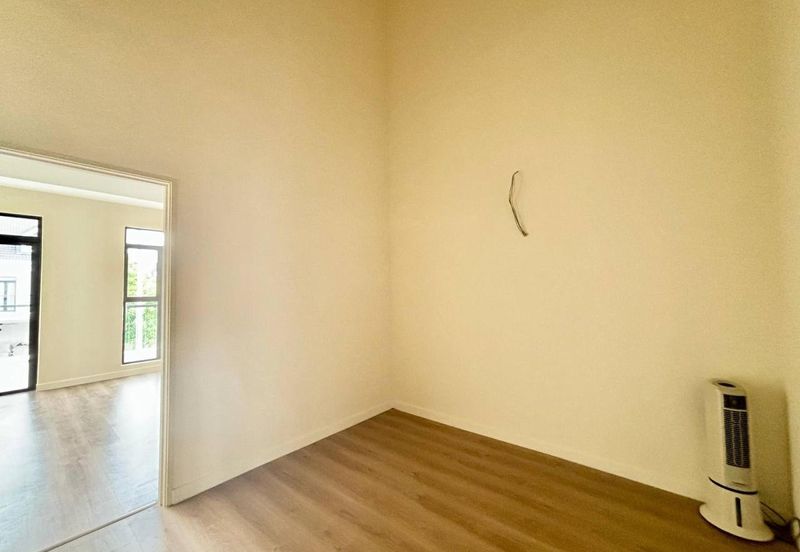 Monet Springtime @ Sunsuria City