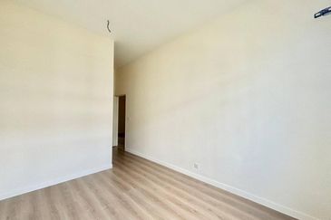 Monet Springtime @ Sunsuria City