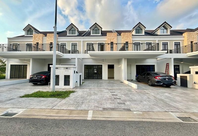 Monet Springtime @ Sunsuria City