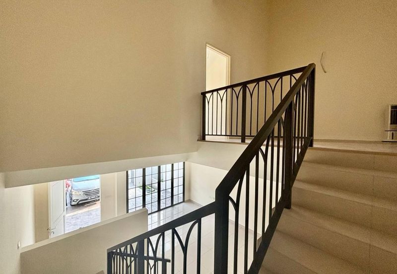 Monet Springtime @ Sunsuria City