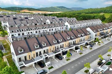 Monet Springtime @ Sunsuria City