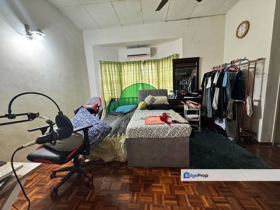 [PARTIALLY FURNISHED] Double Storey Intermediate Taman Bertih Laut Klang, Selangor, Klang