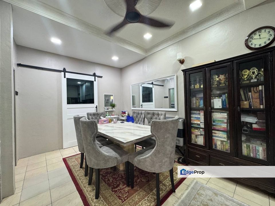 [PARTIALLY FURNISHED] Double Storey Intermediate Taman Bertih Laut Klang, Selangor, Klang