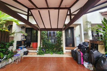[INTERMEDIATED] Double Storey Superlinked House Jalan Birai Bukit Jelutong Shah Alam
