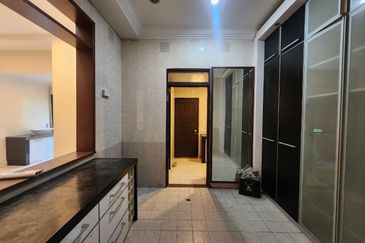 [INTERMEDIATED] Double Storey Superlinked House Jalan Birai Bukit Jelutong Shah Alam
