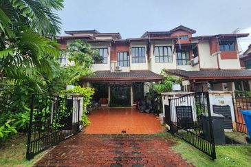 [INTERMEDIATED] Double Storey Superlinked House Jalan Birai Bukit Jelutong Shah Alam