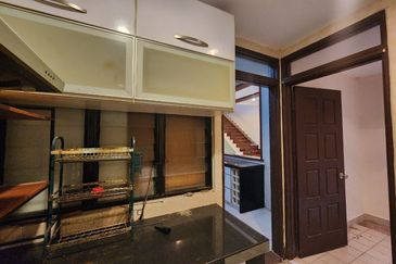 [INTERMEDIATED] Double Storey Superlinked House Jalan Birai Bukit Jelutong Shah Alam