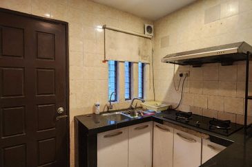 [INTERMEDIATED] Double Storey Superlinked House Jalan Birai Bukit Jelutong Shah Alam
