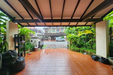 [INTERMEDIATED] Double Storey Superlinked House Jalan Birai Bukit Jelutong Shah Alam