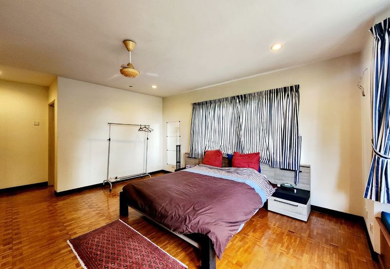 KGSAAS Golf Club, Seksyen 13