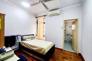 [FULLY EXTENDED] Double Storey Terrace Jalan Adang Bukit Jelutong Shah Alam