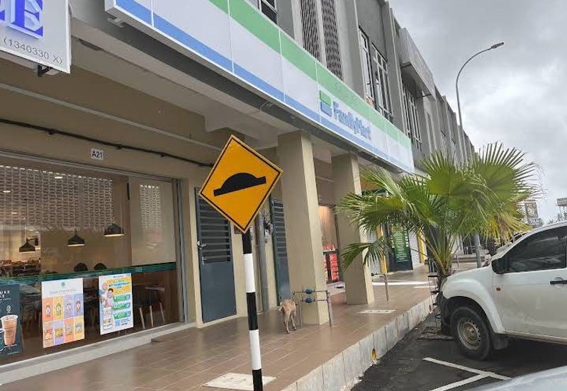 Jalan Seberang Balok