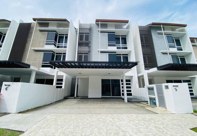 Duta Villa, Presint 14