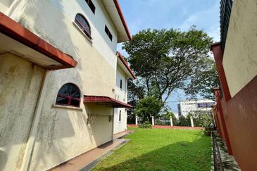 Seksyen 2, Shah Alam