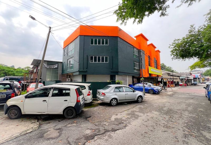 Bandar Tun Razak Business Centre