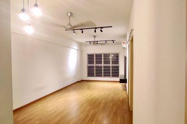 Pangsapuri Jenderam Indah