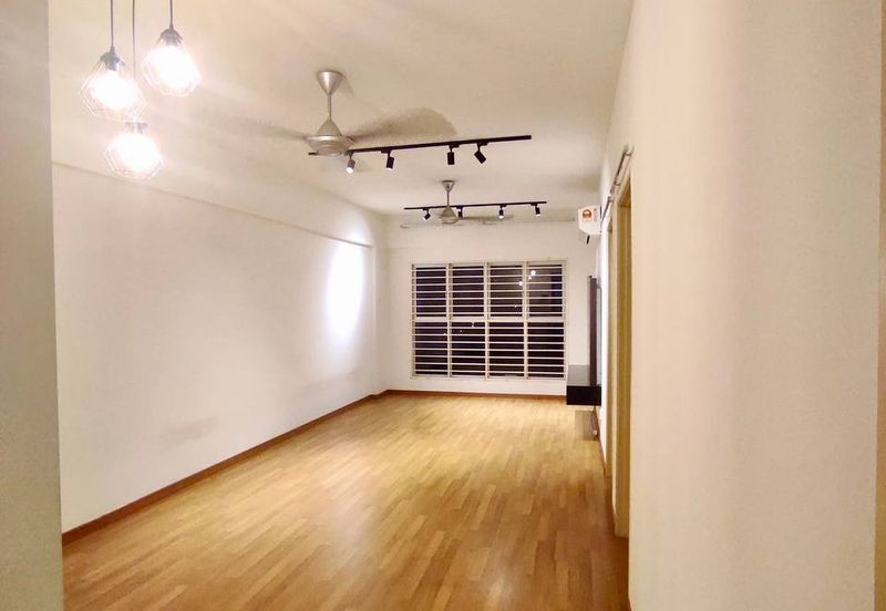 Pangsapuri Jenderam Indah