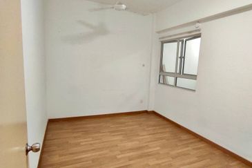 Pangsapuri Jenderam Indah