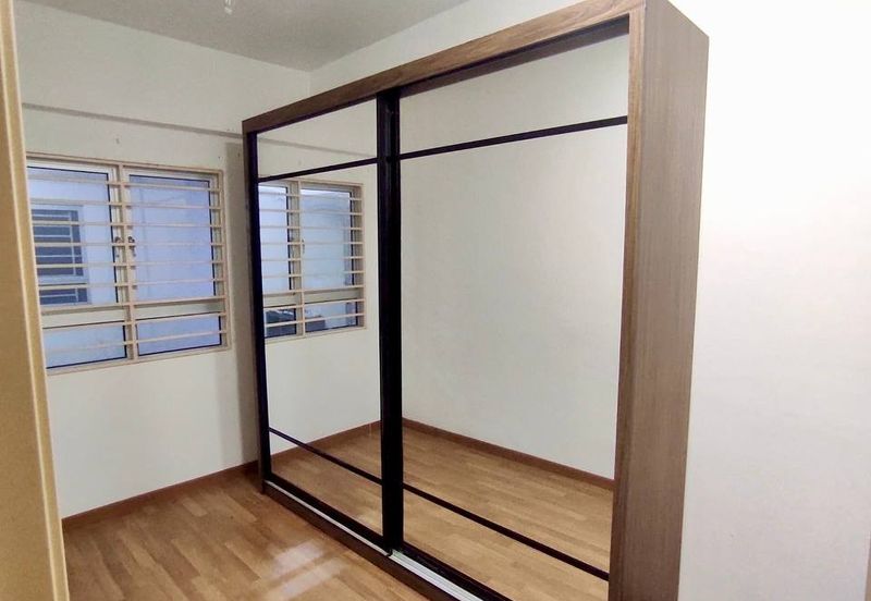 Pangsapuri Jenderam Indah