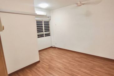 Pangsapuri Jenderam Indah