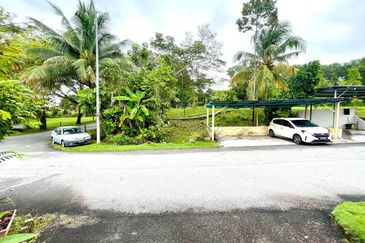 Jalan Suasana, Bandar Tun Hussein Onn