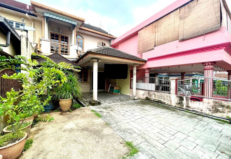 Jalan Suasana, Bandar Tun Hussein Onn