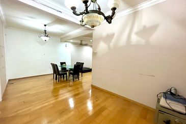 Jalan Suasana, Bandar Tun Hussein Onn