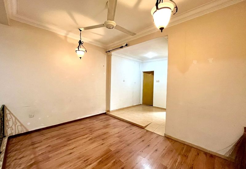 Jalan Suasana, Bandar Tun Hussein Onn