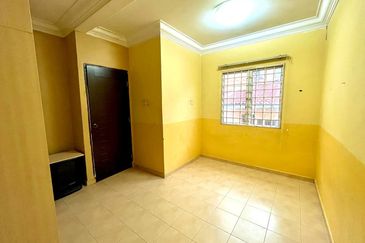 Jalan Suasana, Bandar Tun Hussein Onn