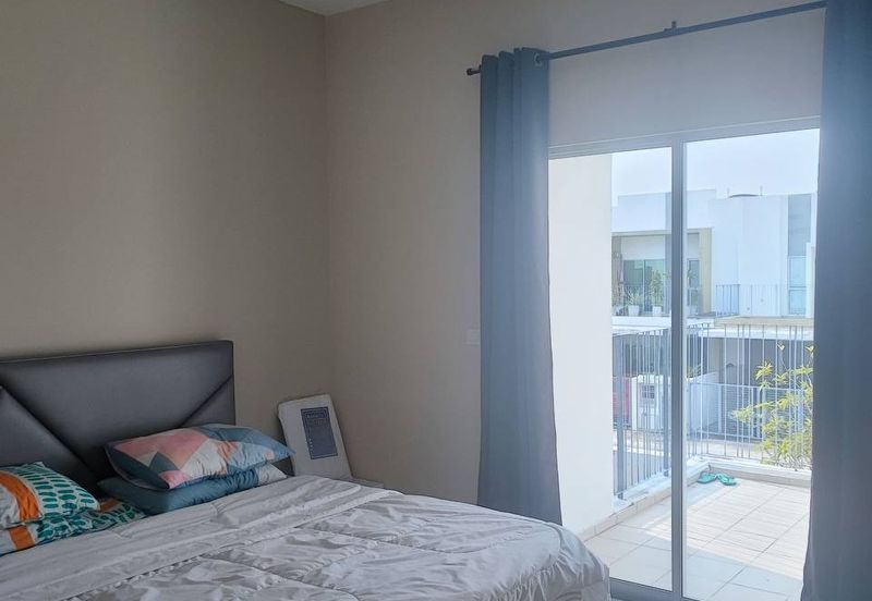 Casa Wood, CyberSouth