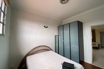 2 Storey Corner Bungalow - For Sale, Taman Oversea