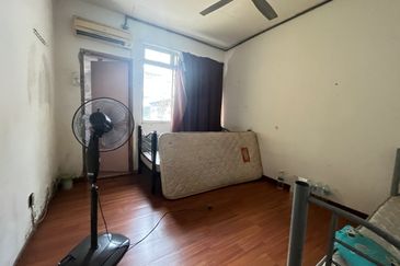 ★22’ x 85’, 2 Storey Terrace House For Sale, Taman Desa★