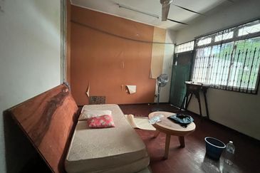 ★22’ x 85’, 2 Storey Terrace House For Sale, Taman Desa★