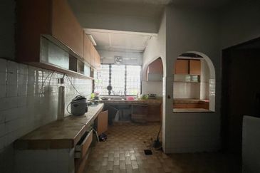 ★22’ x 85’, 2 Storey Terrace House For Sale, Taman Desa★