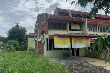 42’ x 97’, 2 Storey Corner Terrace House For Sale, Taman Desa