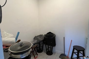 Exclusive! Renovated 3-Storey Terrace For Sale@ Taman Persiaran Desa