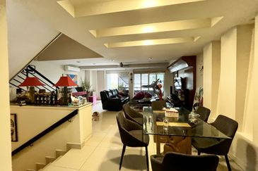 Exclusive! Renovated 3-Storey Terrace For Sale@ Taman Persiaran Desa