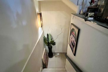 Exclusive! Renovated 3-Storey Terrace For Sale@ Taman Persiaran Desa