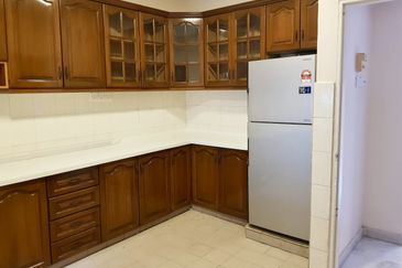 Well-maintained Double Storey Terrace House, Taman Desa