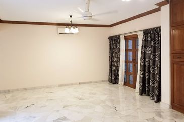 Well-maintained Double Storey Terrace House, Taman Desa