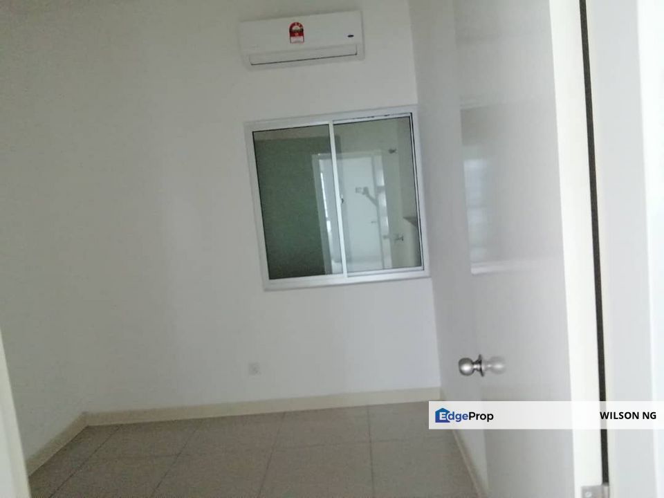 Savanna Executive Suites Corner Unit pool view, Selangor, Bangi